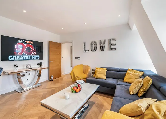 Panoramic Perfection Marble Arch 2Br Penthouse 74
